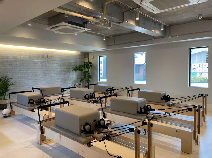 pilates&salon and up