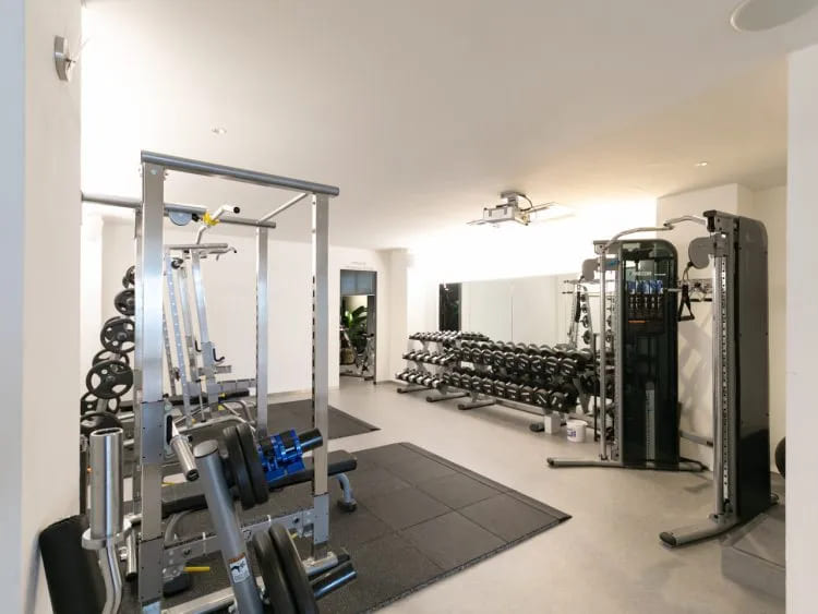 BEYOND 川口東口店