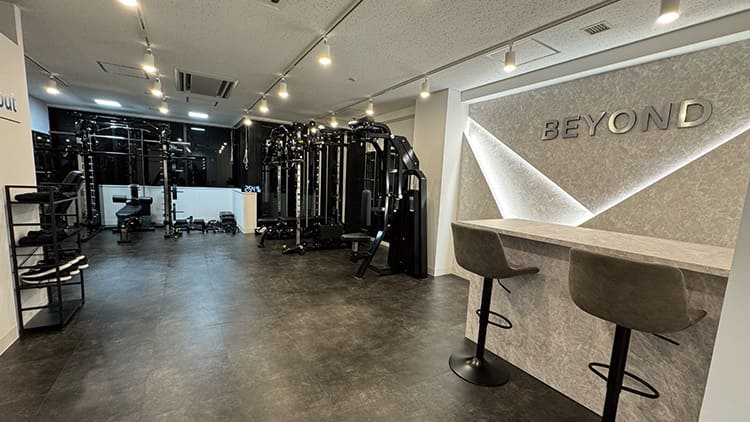 BEYOND 四谷三丁目新宿御苑店